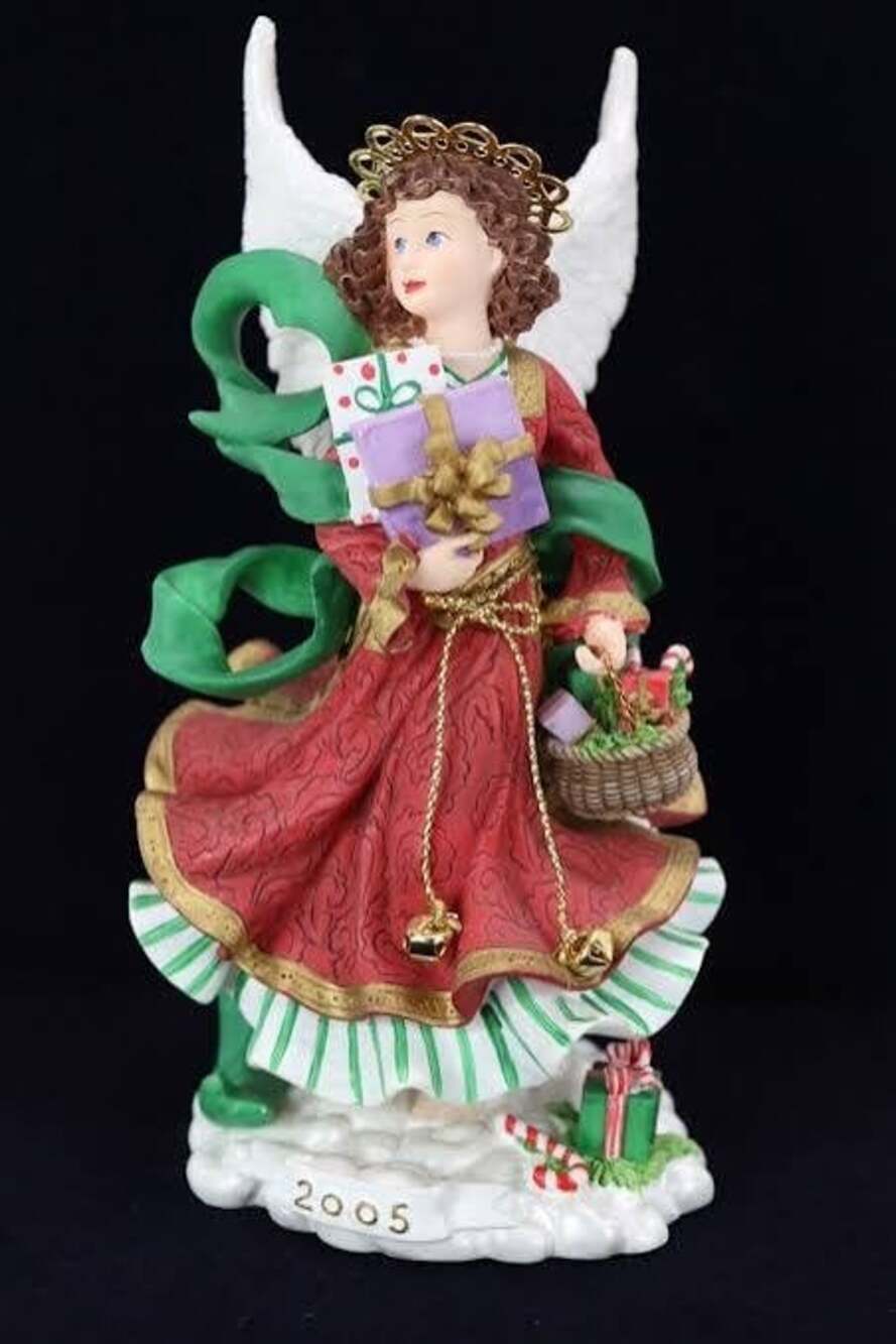 Vintage 2005 Angels Beside Me Holly Guardian of Christmas Blessings 5" Figurine